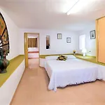 펜션 Spacious In