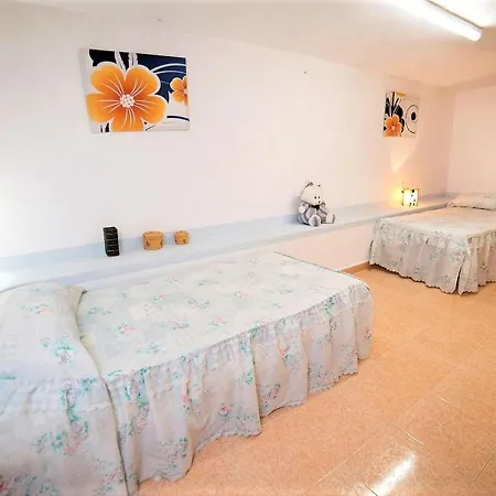 Semesterbostad Spacious In