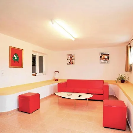 Semesterbostad Spacious In *