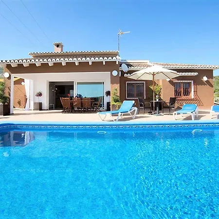 Spacious In Semesterbostad Teulada